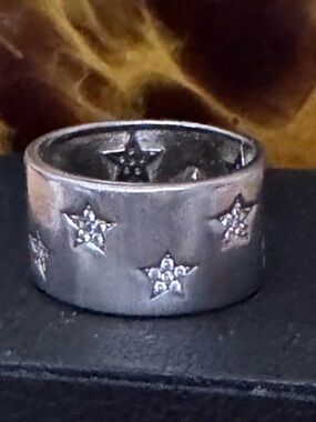 Vintage Unisex Sterling Silver Band Ring with Pave Stars, very nice pre love con